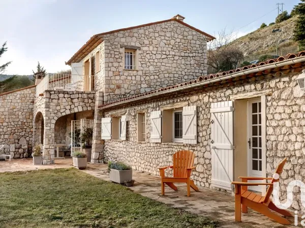 Maison 6 pièces 186 m²