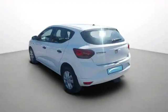 Dacia Sandero sce 65 — photo 4