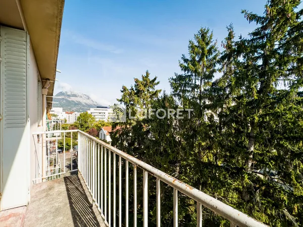 Appartement 4 pièces 65 m²