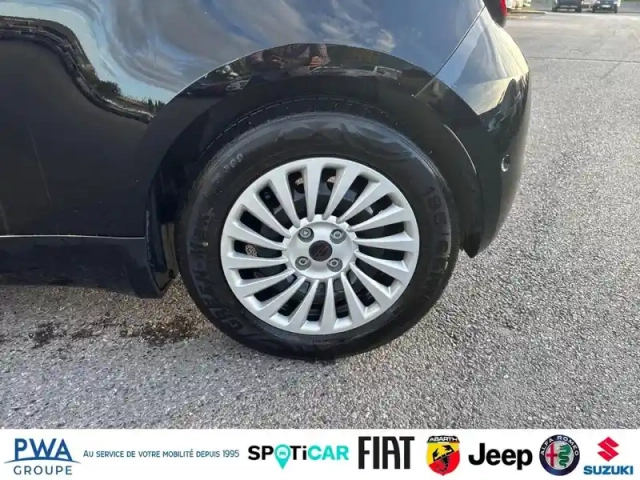 Fiat 500 e 118ch (red) my25 — photo 11