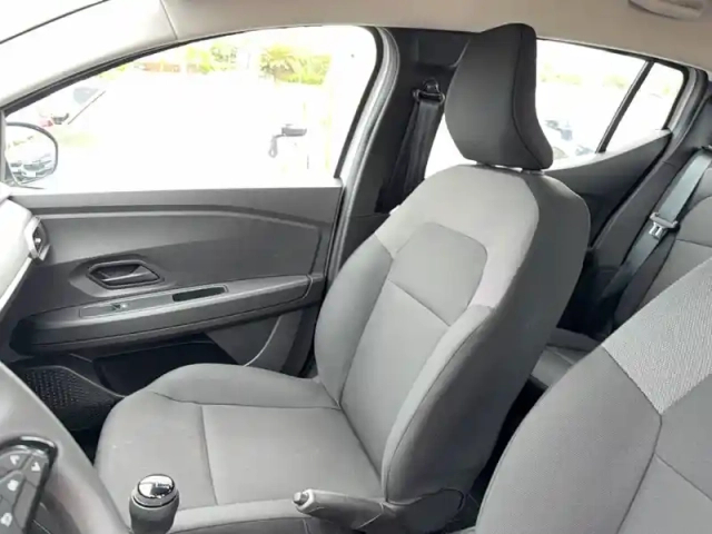 Dacia Sandero eco-g 100 — photo 14