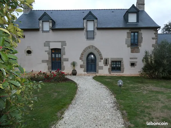 Maison 8 pièces 215 m²