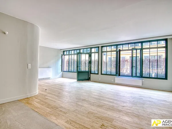 Vends maison - 116.9m² - 5 pièces, 4 chambres - Versailles 78000