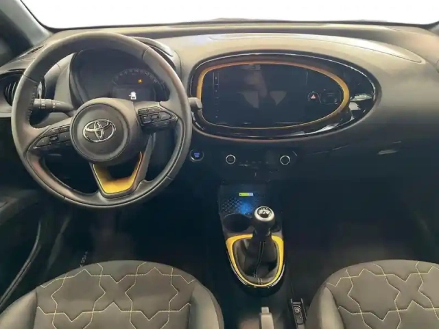 Toyota Aygo X 1.0 vvt-i 72ch collection my23 — photo 10