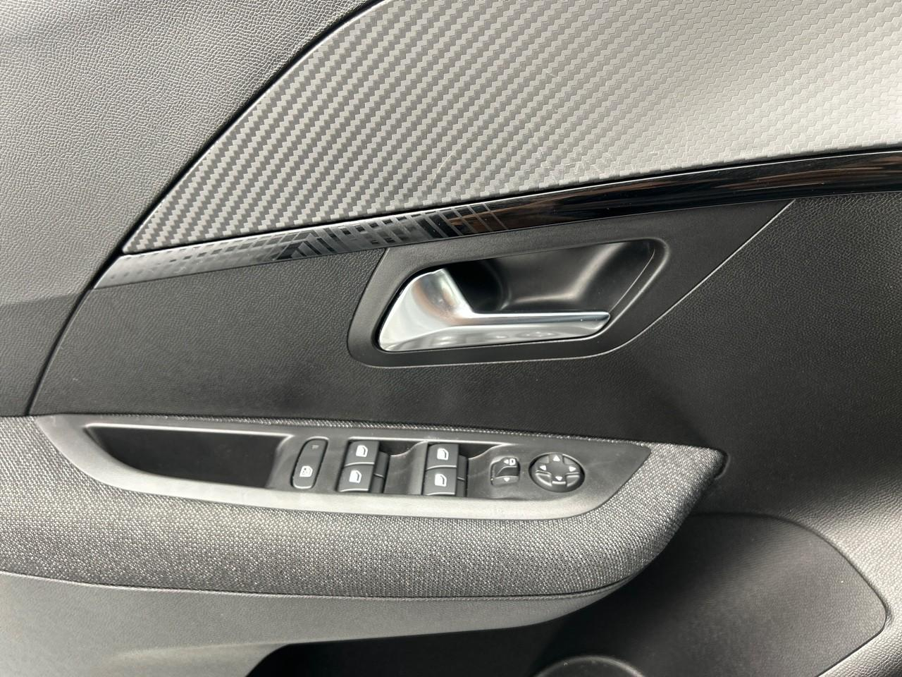 Peugeot 208 100 s&s bvm6 business — photo 29