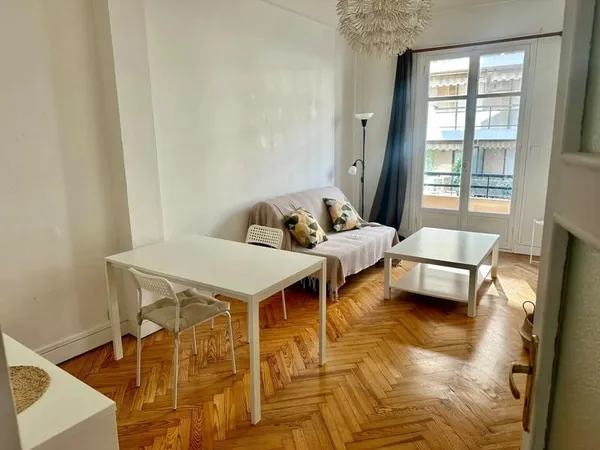 Deux pièces de 54m² avec balcon