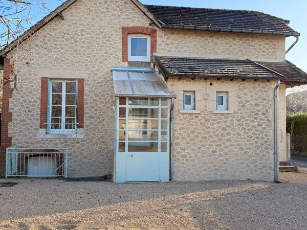 🏡 À vendre - Maison de ville rénovée à Cour-Cheverny