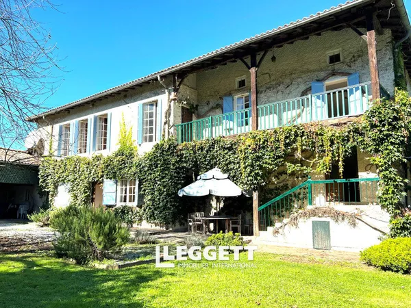 Maison 9 pièce(s), MONTESPAN