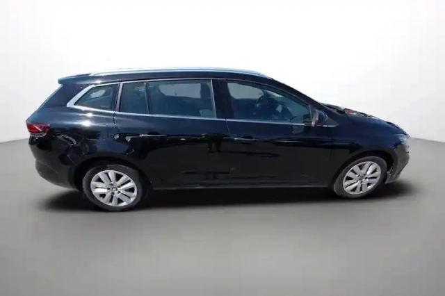 Renault Megane mégane iv estate blue dci 115 — photo 8