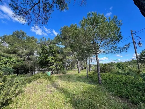 Terrain constructible 450 m²