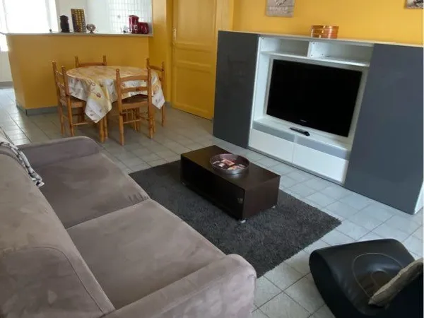 APPARTEMENT T2 Bis MEUBLÉ au CENTRE VILLE des Sables d'Olonne Situation idéale, tout à pieds et proc