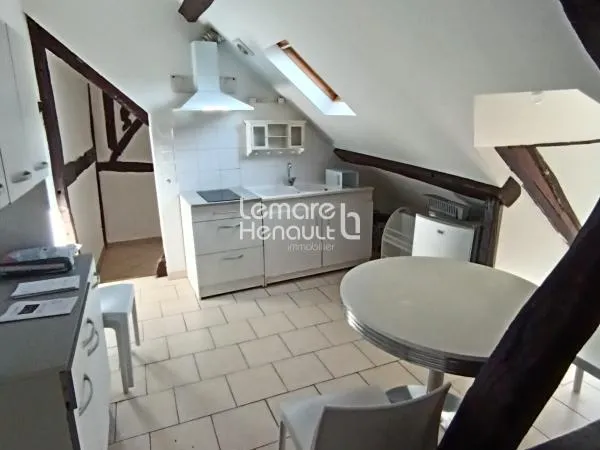 APPARTEMENT SEMI MEUBLE F2/3 DE 42.79 m²