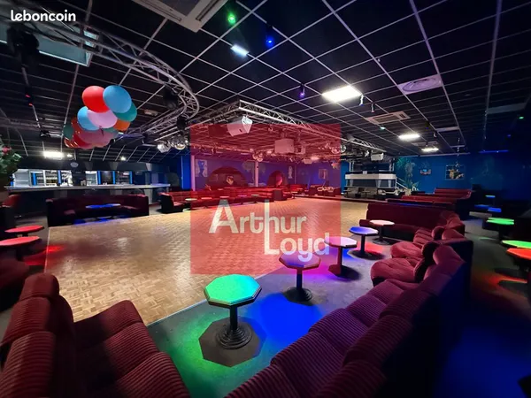 Local commercial 1200 m² AGEN