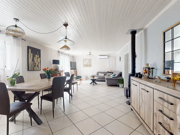 Maison 8 pièces 192 m²