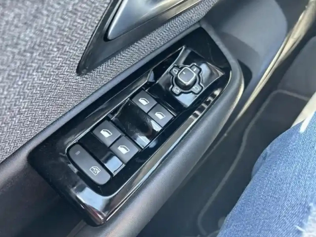 Citroën C5 x hybride rechargeable 225 e-eat8 shine — photo 20