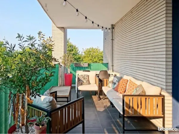 ⭐ Rare à Blagnac - T3 rénové avec terrasse de 20 m², box et cave