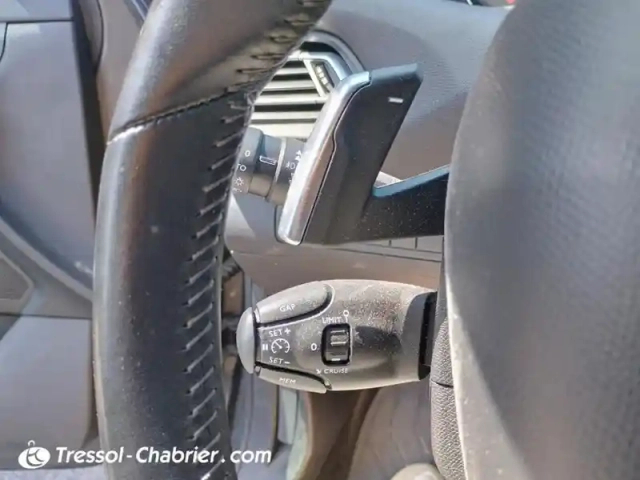 Peugeot 308 puretech 130ch s&amp;s eat8 allure pack — photo 17
