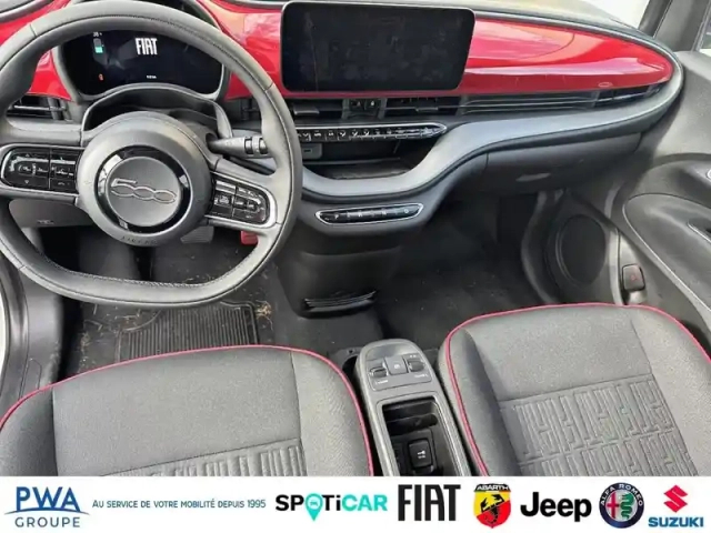 Fiat 500 e 118ch (red) my25 — photo 8