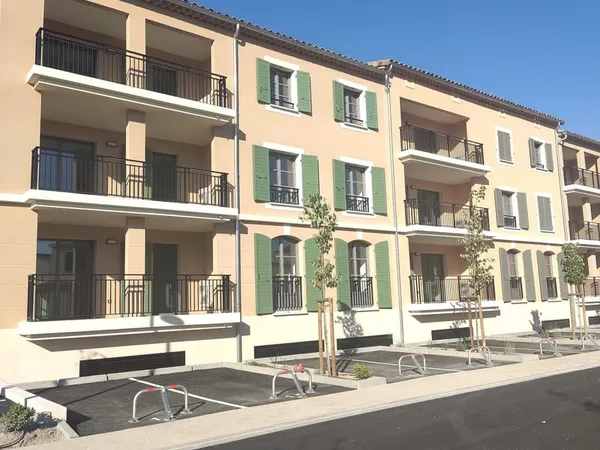 Résidence neuve à Sarrians, appartement T2 avec parking priv