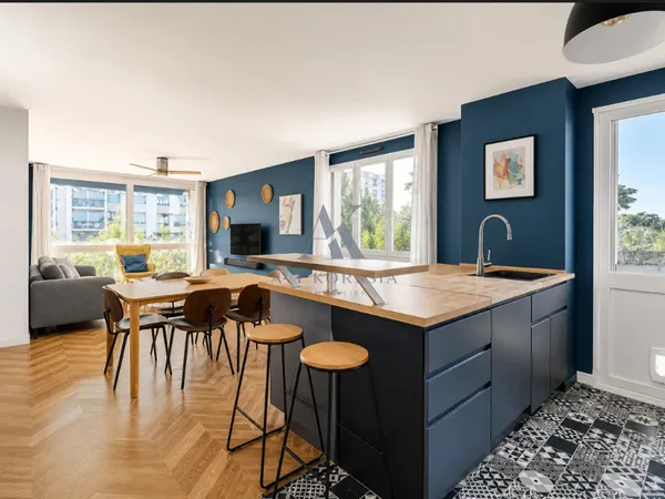 Saint-Genis-Laval Appartement T3 73 m2 rénové avec balcon