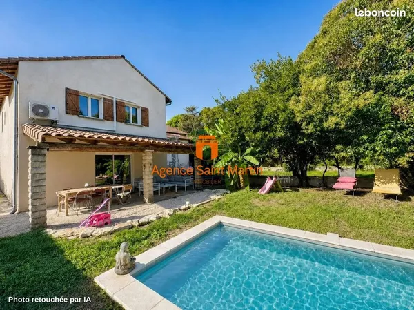 Maison familiale rénovée, 160 m² habitables. Jardin arboré avec piscine