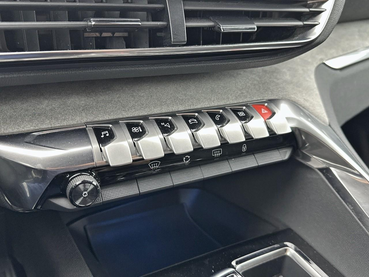 Peugeot 3008 puretech 130ch s&s eat8 gt — photo 21