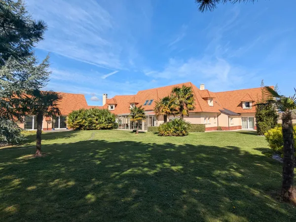 Maison 10 pièces 502 m²