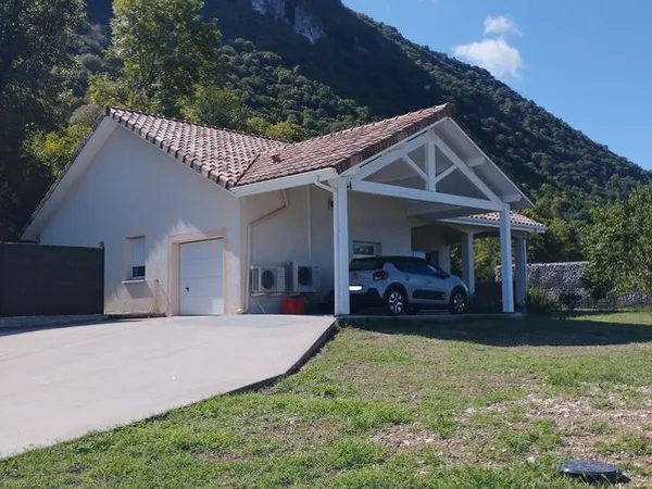 🏡 Maison de plain-pied 2018 - Vue exceptionnelle - Terrain 1 155 m² - DPE A À Cognin-les-Gorges,
