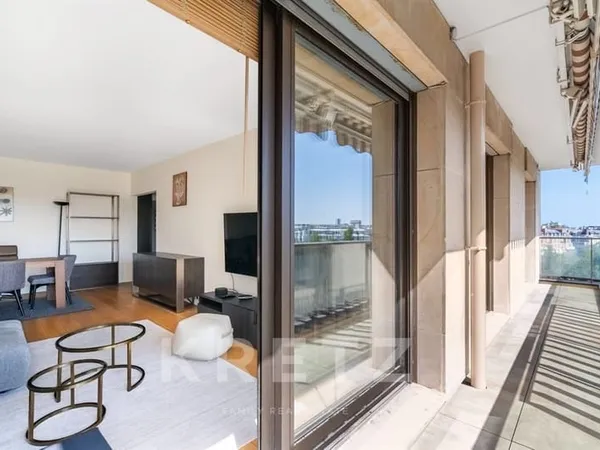 Appartement lumineux avec vues panoramiques - 9€ étage - Tour Ei