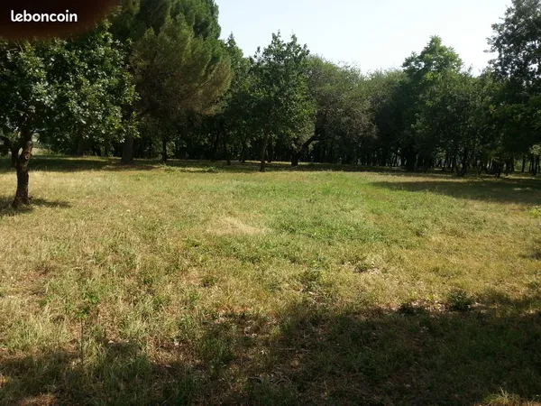 Terrain plat a construire a vendre