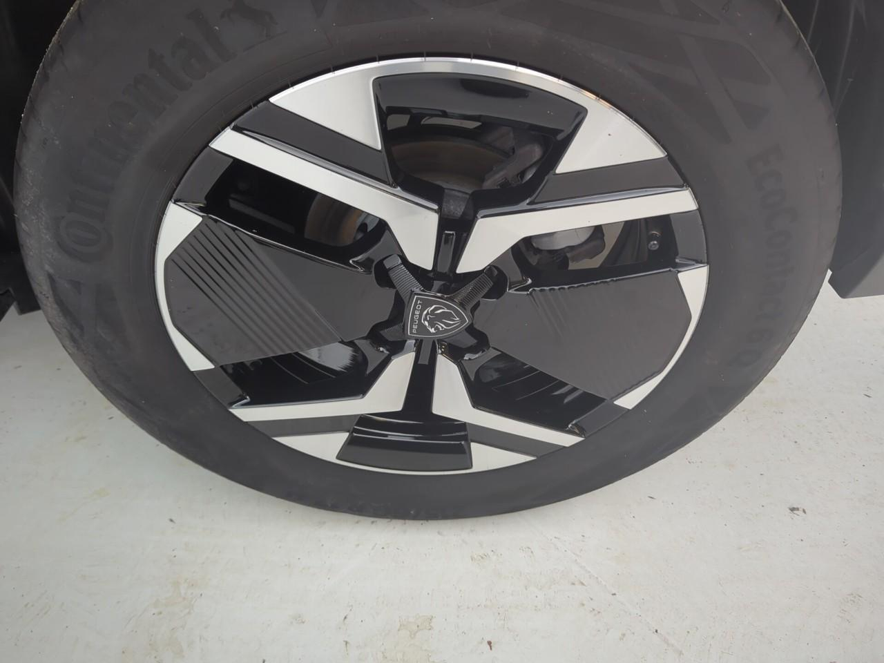 Peugeot 2008 puretech 130 s&s eat8 gt — photo 25