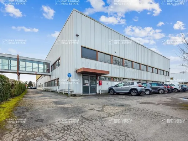 Local commercial 1947 m²