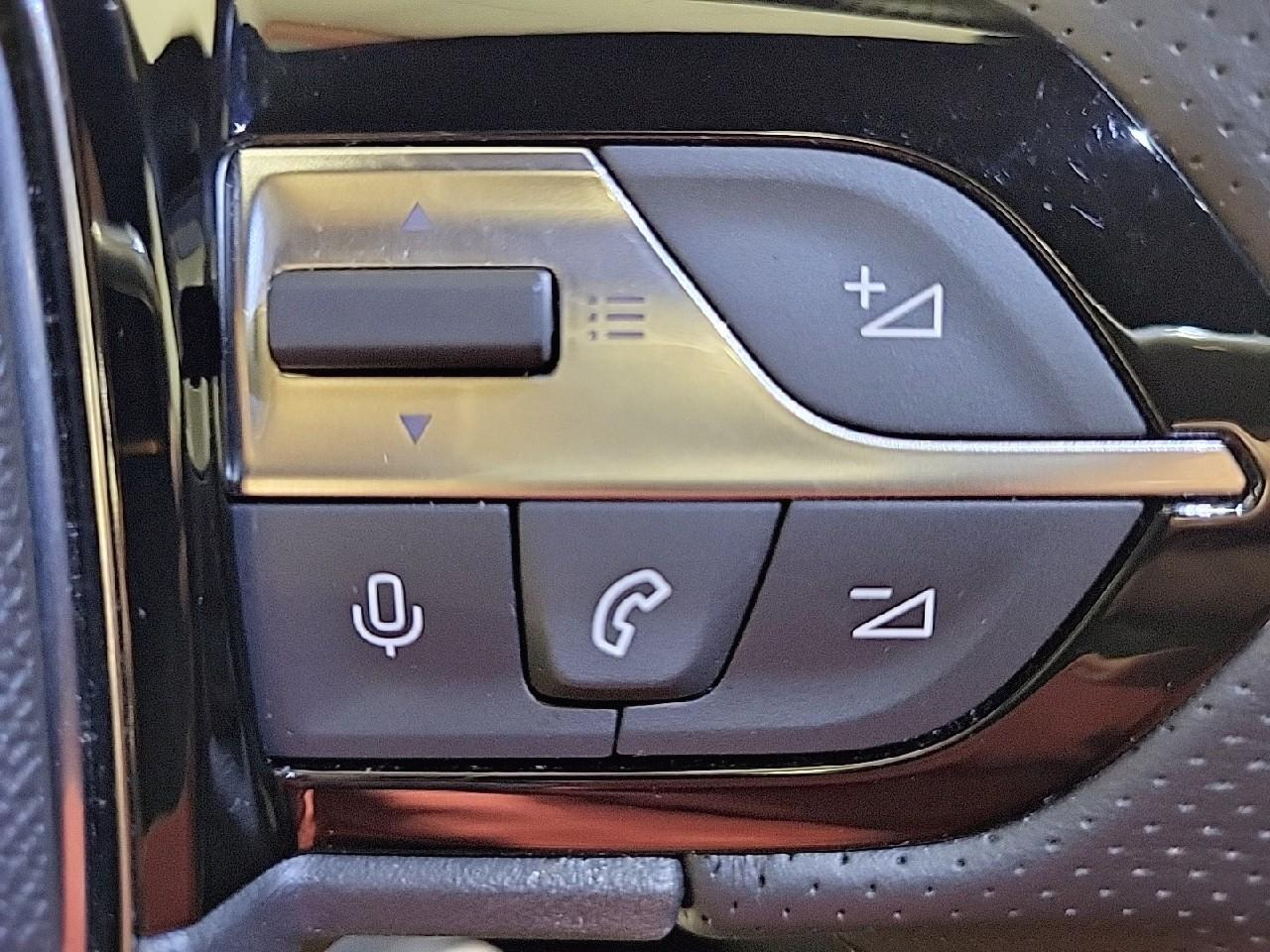 Peugeot 308 phev 225 e-eat8 gt — photo 19