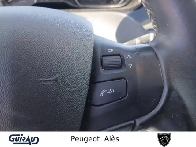 Peugeot 208 1.2 puretech 110ch s&amp;s bvm5 — photo 15