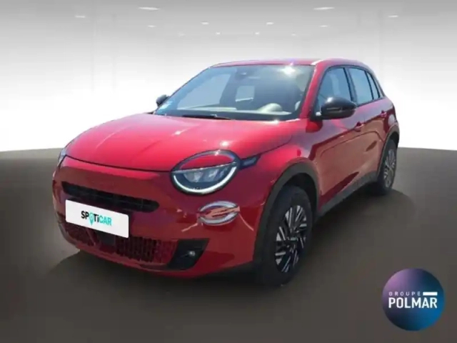 Fiat 600 e 156ch 54kwh red — photo 1