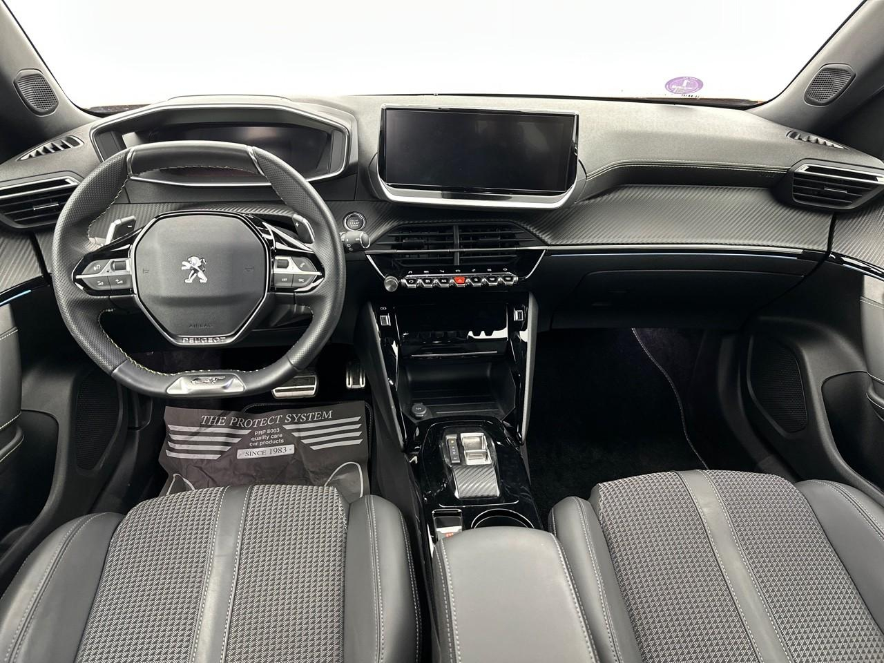 Peugeot 2008 puretech 130 s&s eat8 gt — photo 11