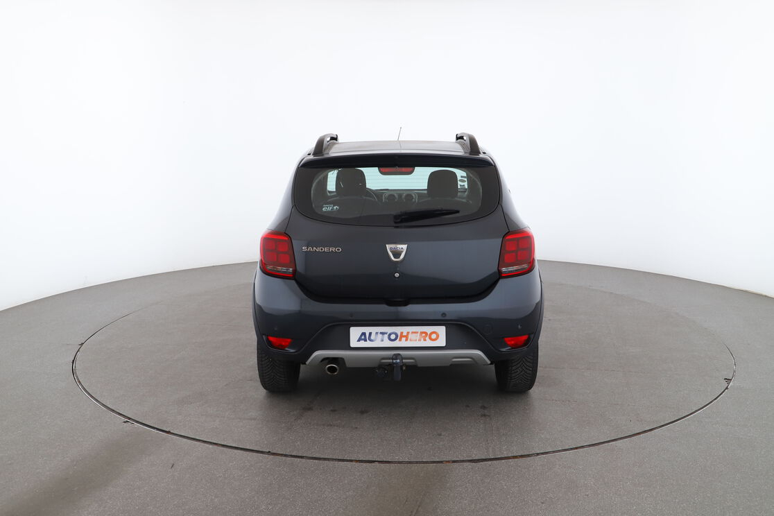 Dacia Sandero Stepway 1.5 dCi — photo 4