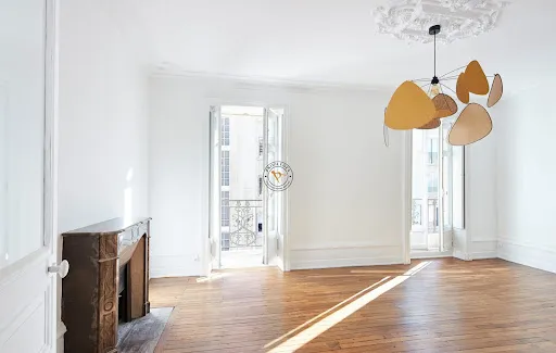 Appartement 6 pièces 143 m²