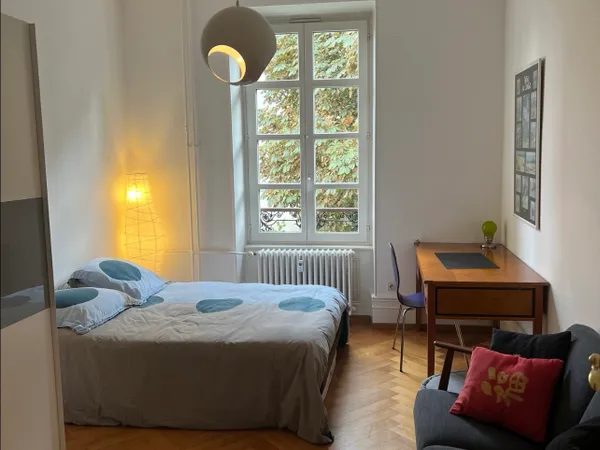 Loue chambre meublée hyper centre (Petite France)