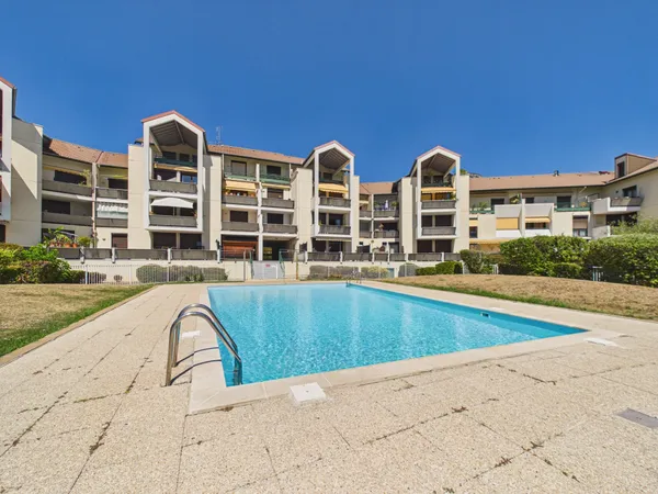 SAINT-ALBAN-LEYSSE Superbe T2 de 54 m2 avec terrasse, gara