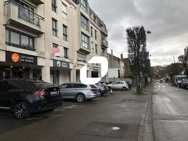 Local commercial 114 m²
