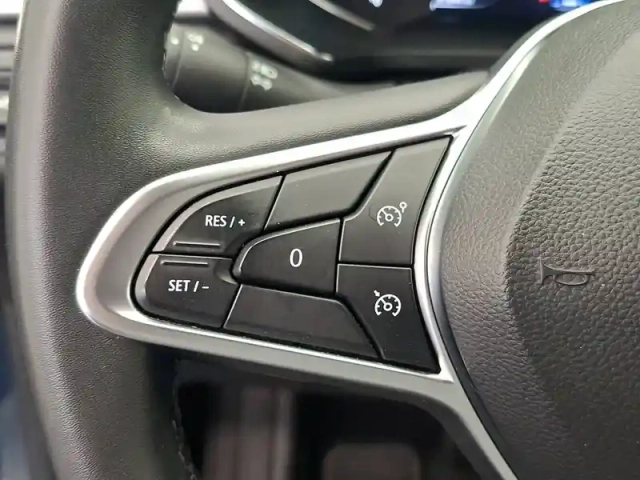 Renault Captur e-tech 145 - 21 — photo 33