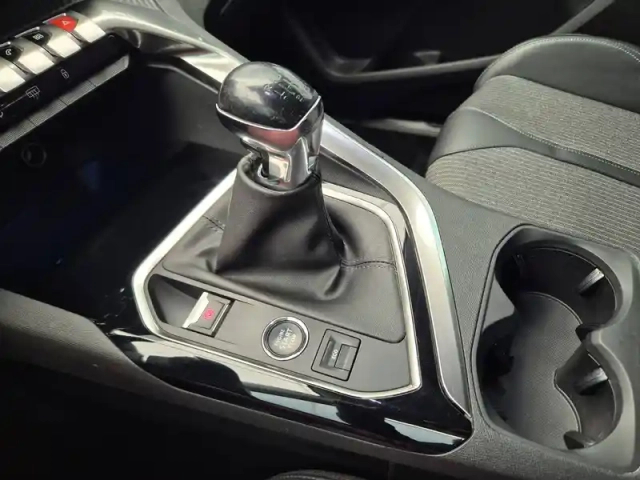 Peugeot 3008 puretech 130ch s&amp;s bvm6 — photo 74