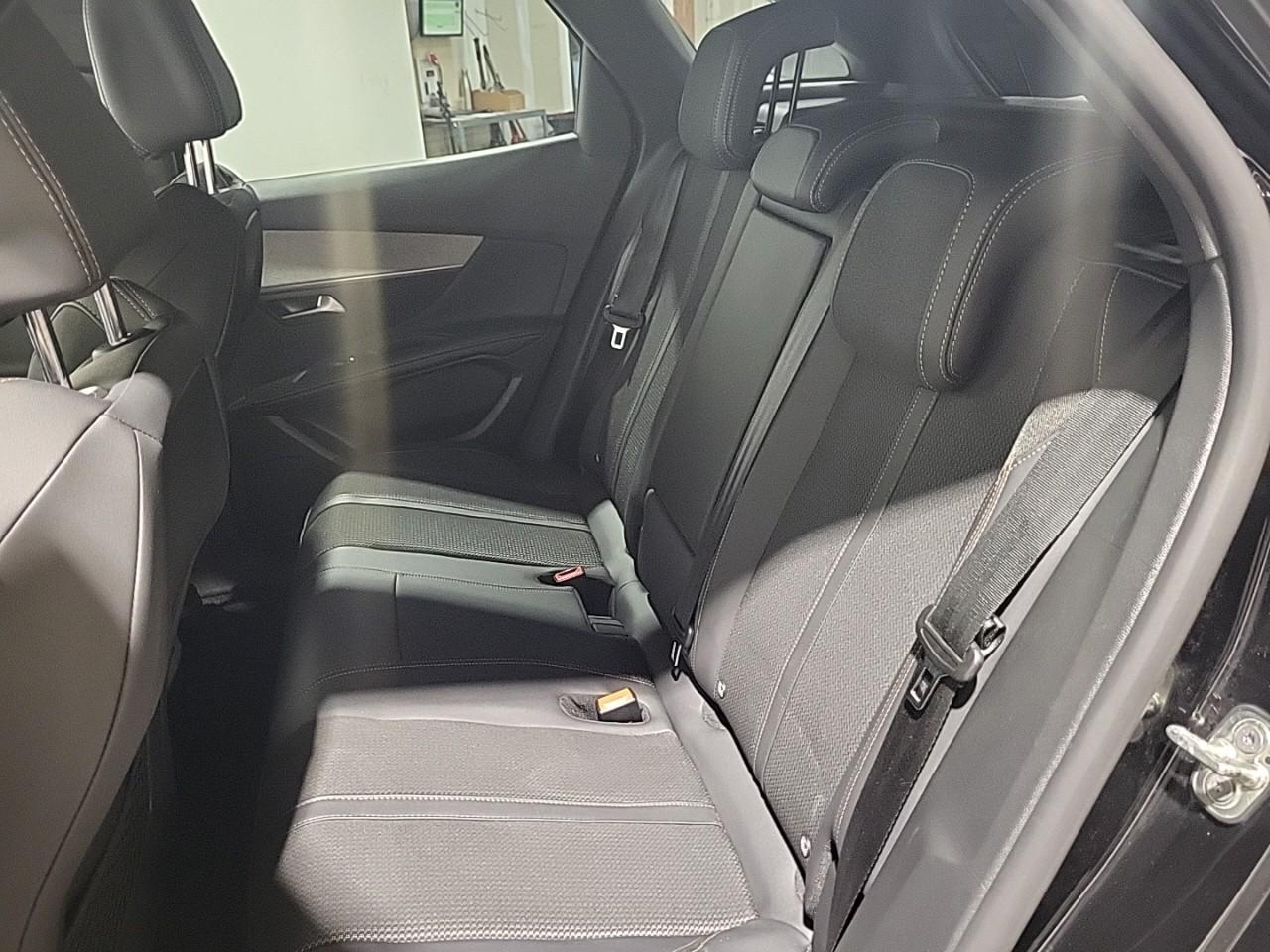 Peugeot 3008 hybrid 225 e-eat8 gt — photo 13