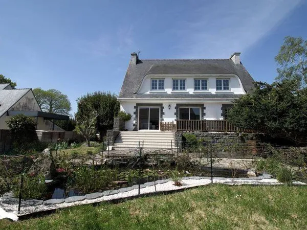 Maison de plain-pied 7 pièces 173 m²