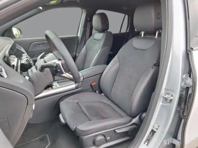 Mercedes Eqa 250+ — photo 16