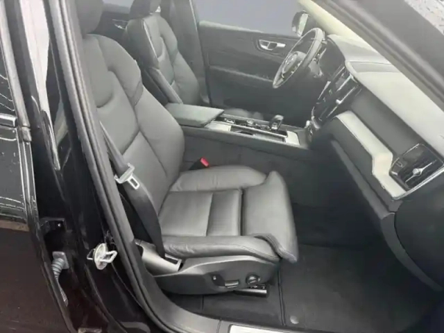 Volvo Xc60 t6 hybride rechargeable 253 + 145ch plus style dark geartronic 8 awd — photo 9