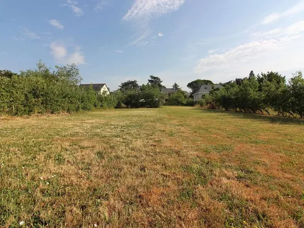 Terrain 876 m²