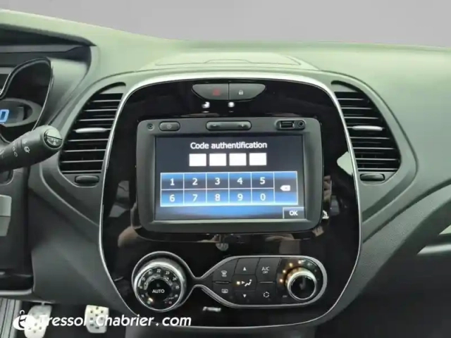 Renault Captur dci 90 intens — photo 21