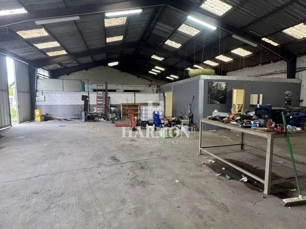 Atelier 800 m² Oloron-Sainte-Marie